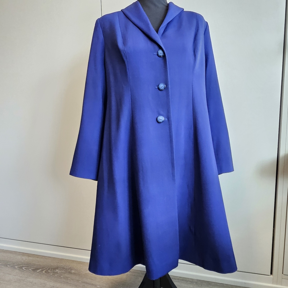 ❤️ Chic Vintage Royal Blue Overcoat
